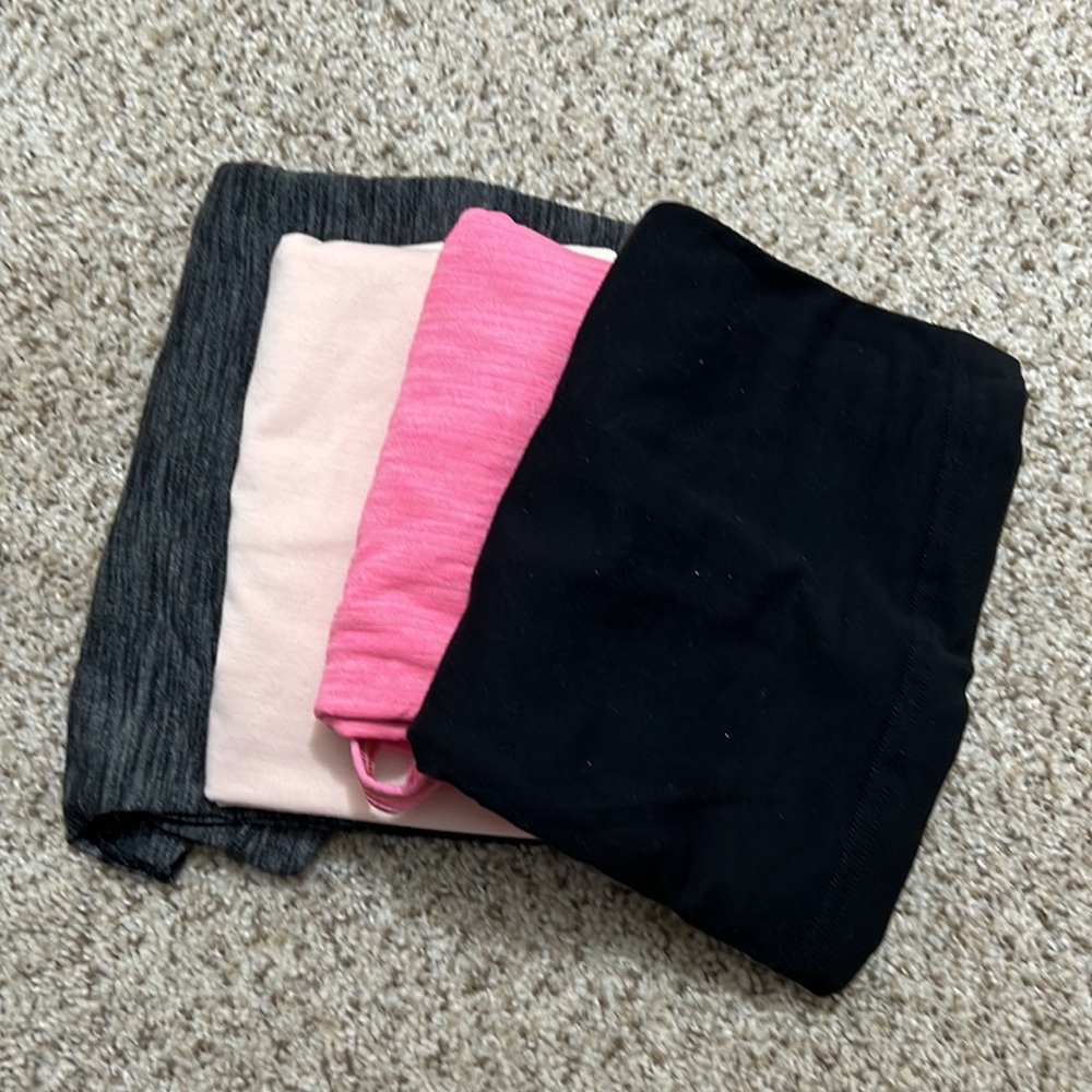 Tank bundle plus black lulu tank!